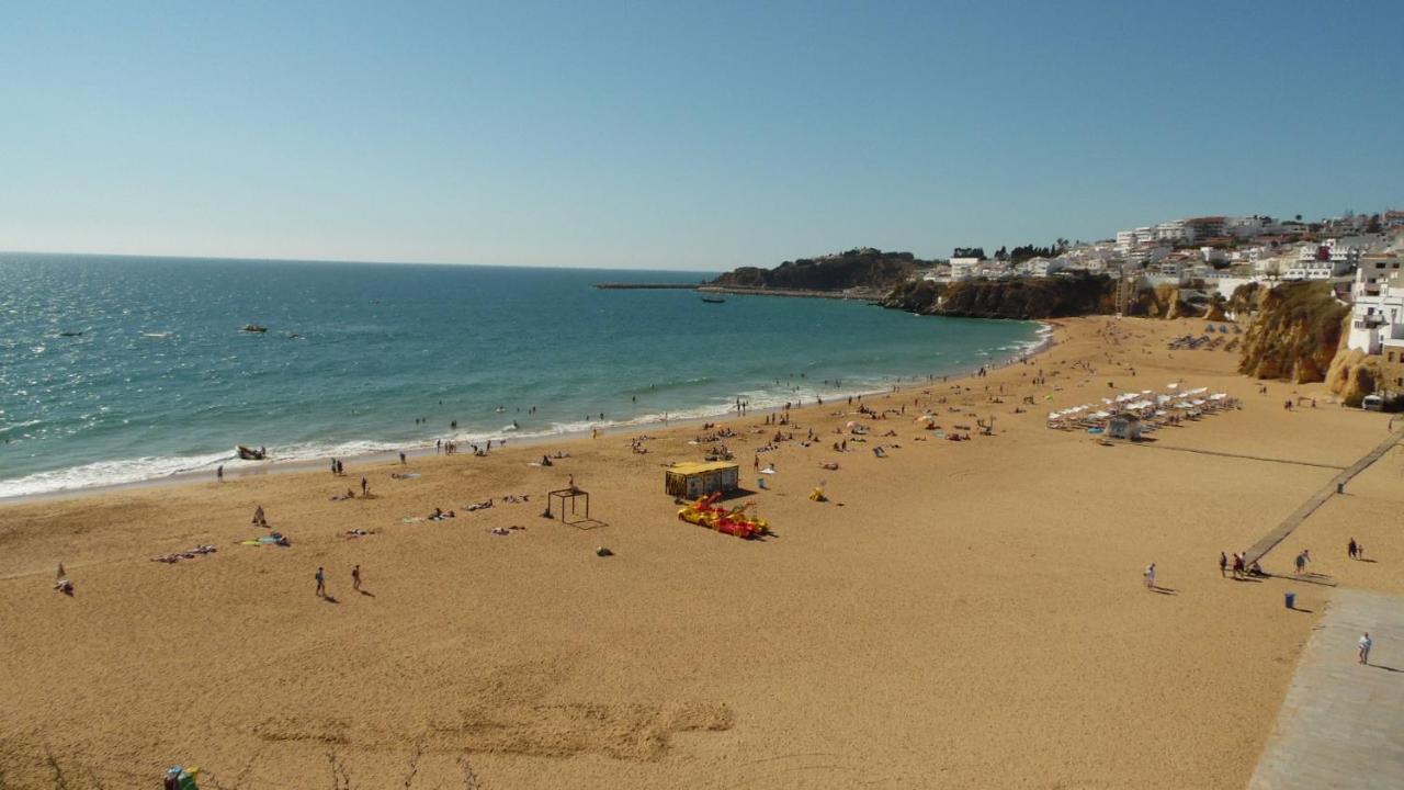 Top Renoviertes Apartment Mit Grosser Terrasse Albufeira Exterior foto