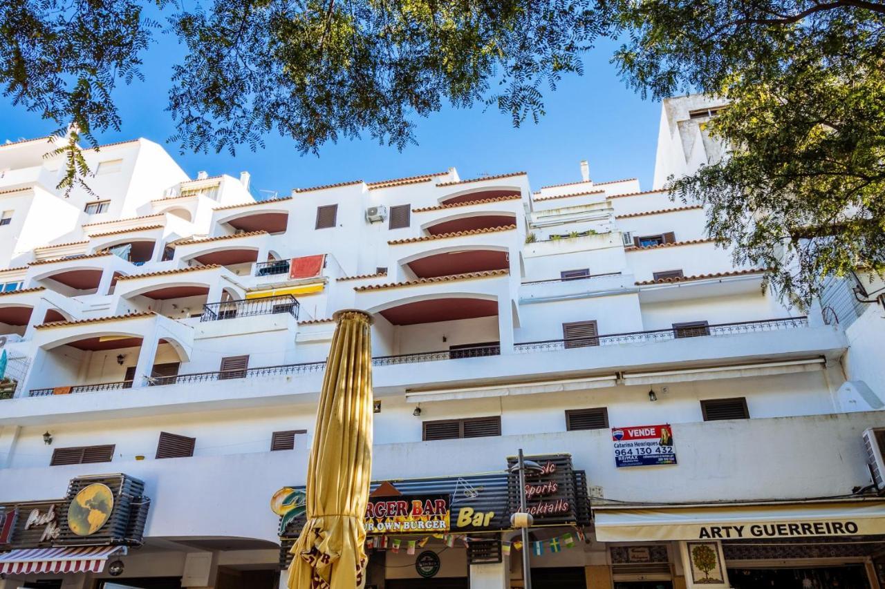Top Renoviertes Apartment Mit Grosser Terrasse Albufeira Exterior foto